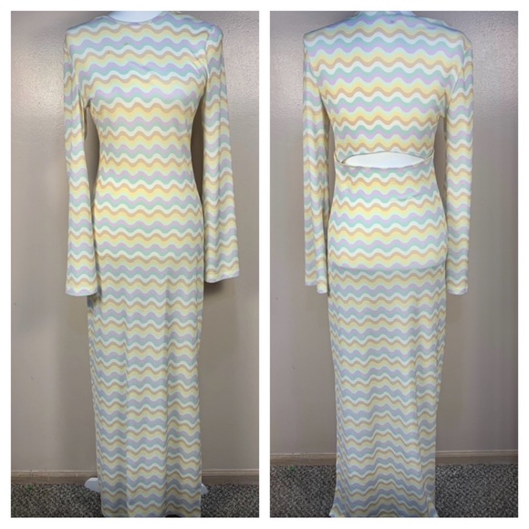 Ghospell Dresses & Skirts - Ghospell London Rare Long Sleeve Bodycon Printed Maxi Dress